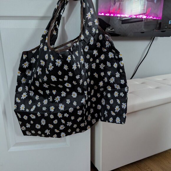 Reusable Shopping Bag - Picture 2 of 3